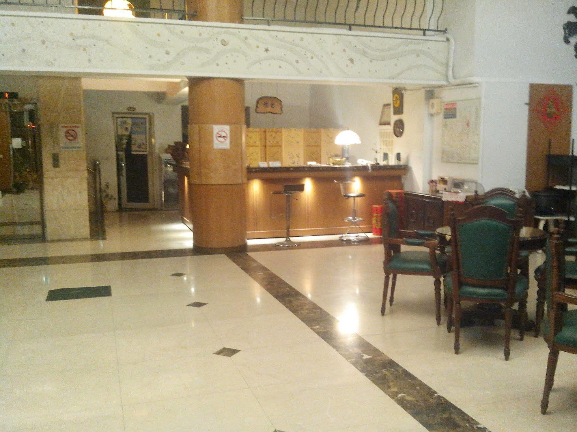 לודונג Jing Ai Hotel מראה חיצוני תמונה