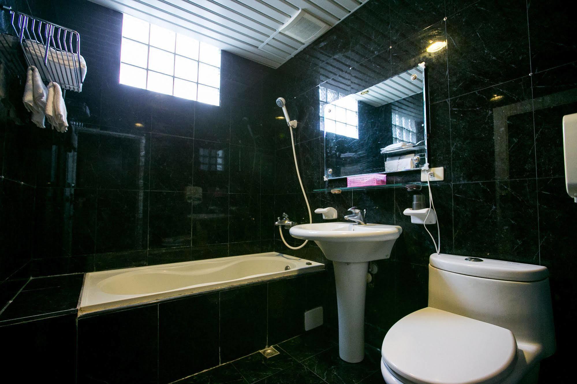לודונג Jing Ai Hotel מראה חיצוני תמונה